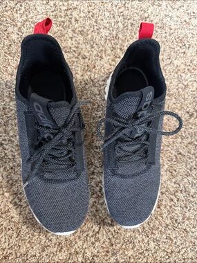 adidas Black Knit Athletic Sneakers with Red Heel Pull youth size 6